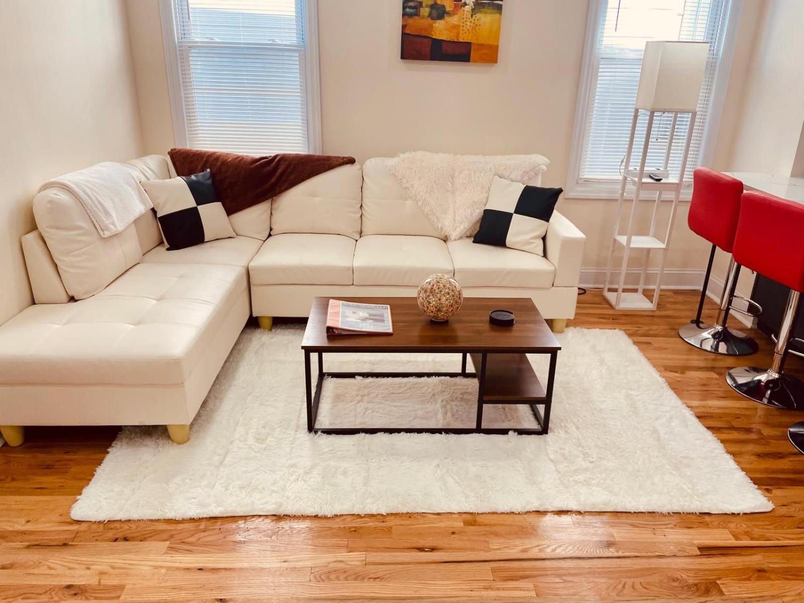 Appartamento Ooohlala! 2 Beds And 2 Full Baths W/Free Parking Newark Esterno foto