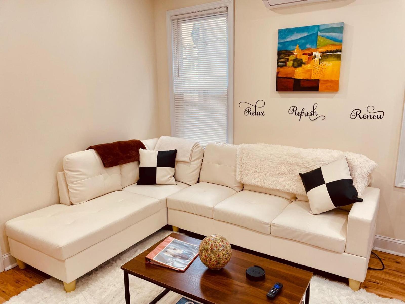 Appartamento Ooohlala! 2 Beds And 2 Full Baths W/Free Parking Newark Esterno foto
