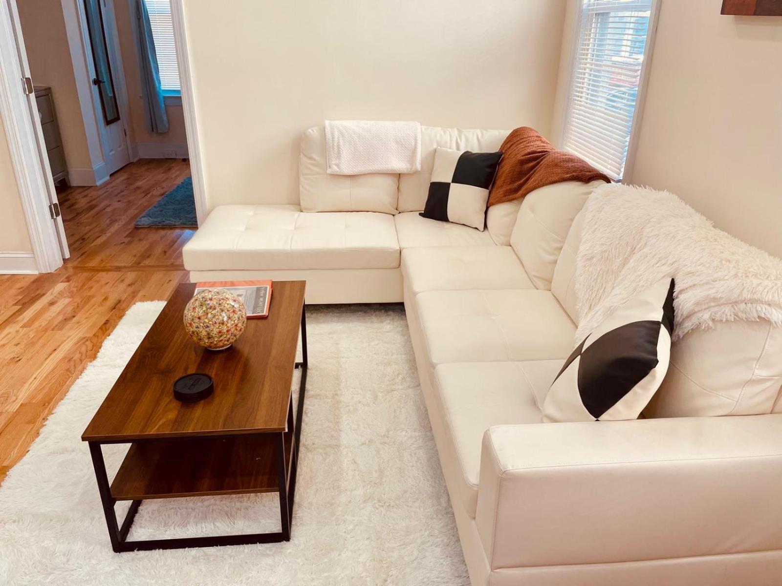 Appartamento Ooohlala! 2 Beds And 2 Full Baths W/Free Parking Newark Esterno foto