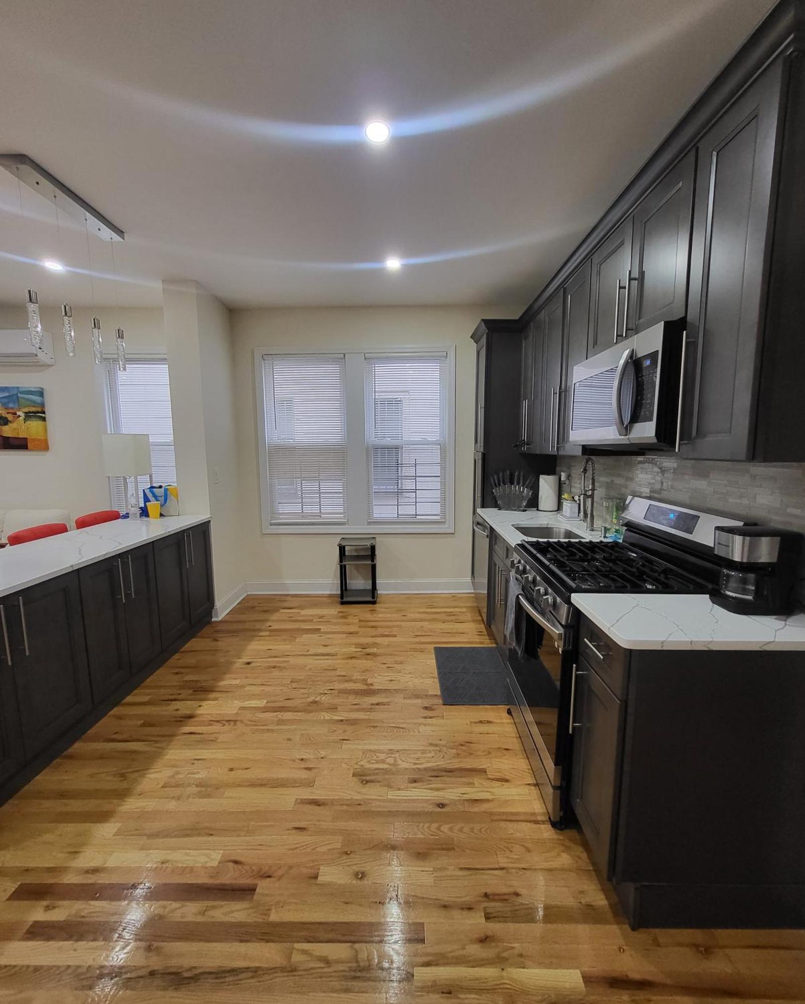 Appartamento Ooohlala! 2 Beds And 2 Full Baths W/Free Parking Newark Esterno foto