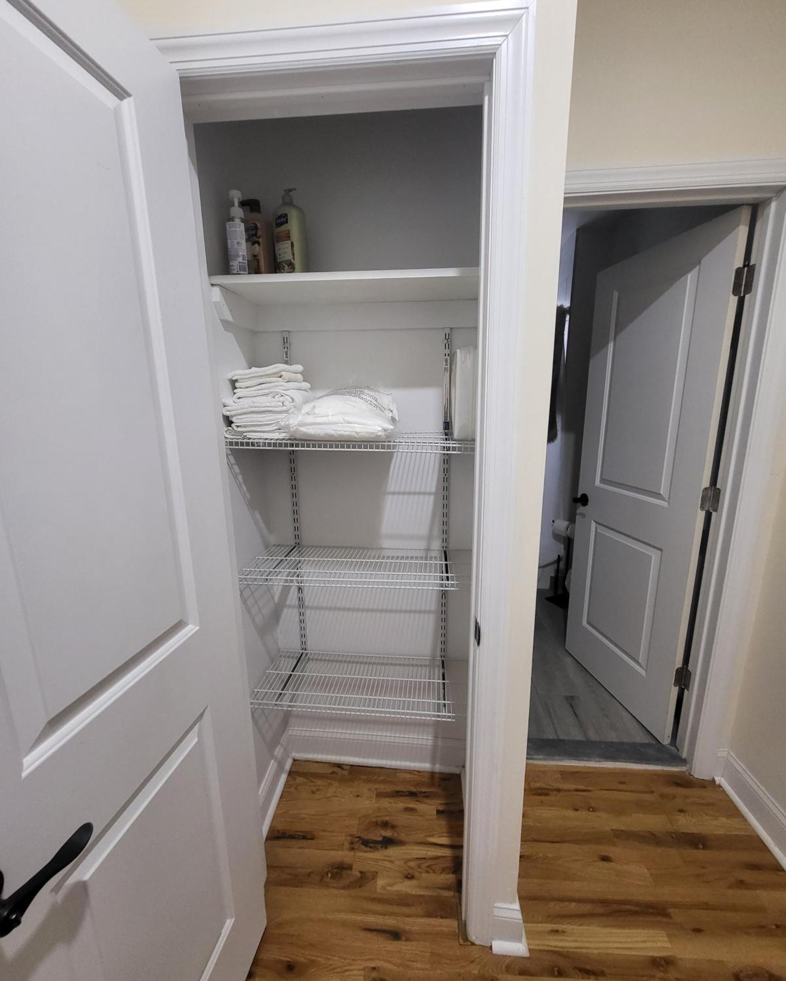 Appartamento Ooohlala! 2 Beds And 2 Full Baths W/Free Parking Newark Esterno foto